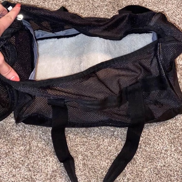 MG Collection Mesh Animal Carrier - Picture 2 of 4